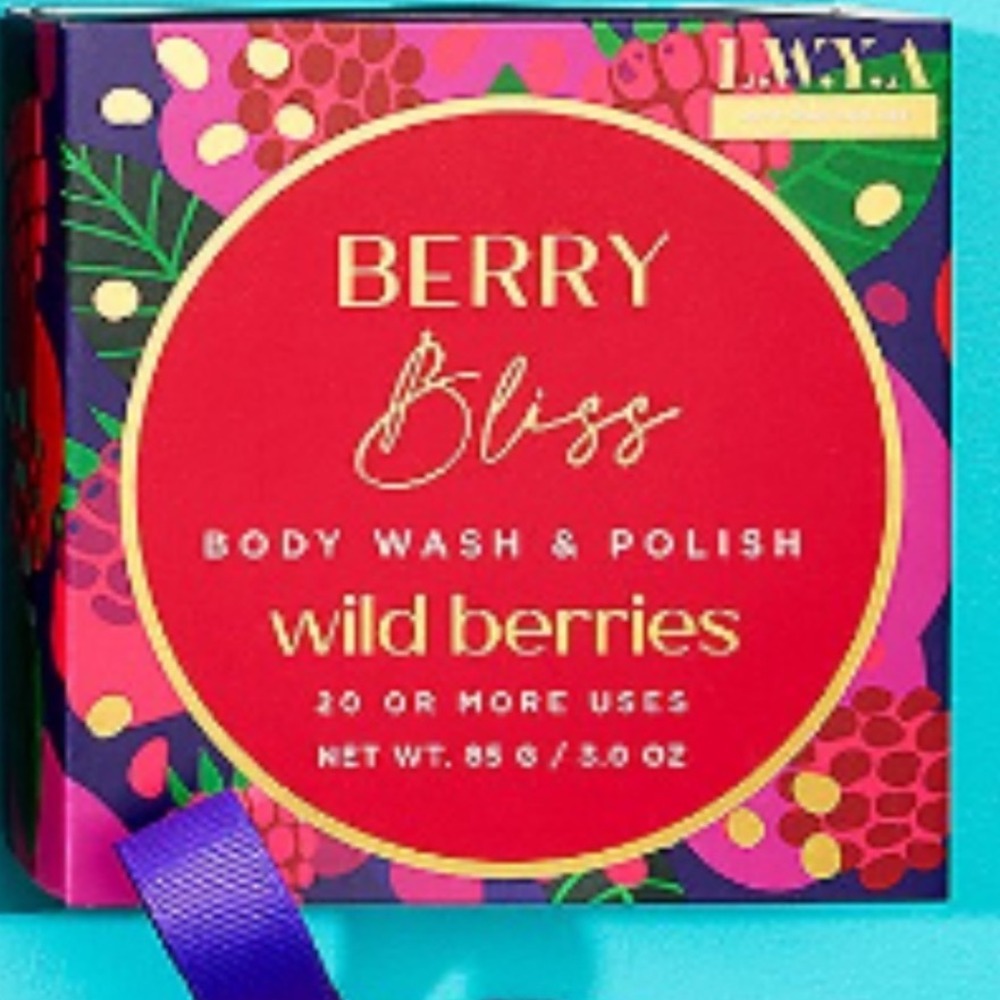 LWYA Berry Bliss Wild Berries Body Wash Polish Sponge 3.0 OZ